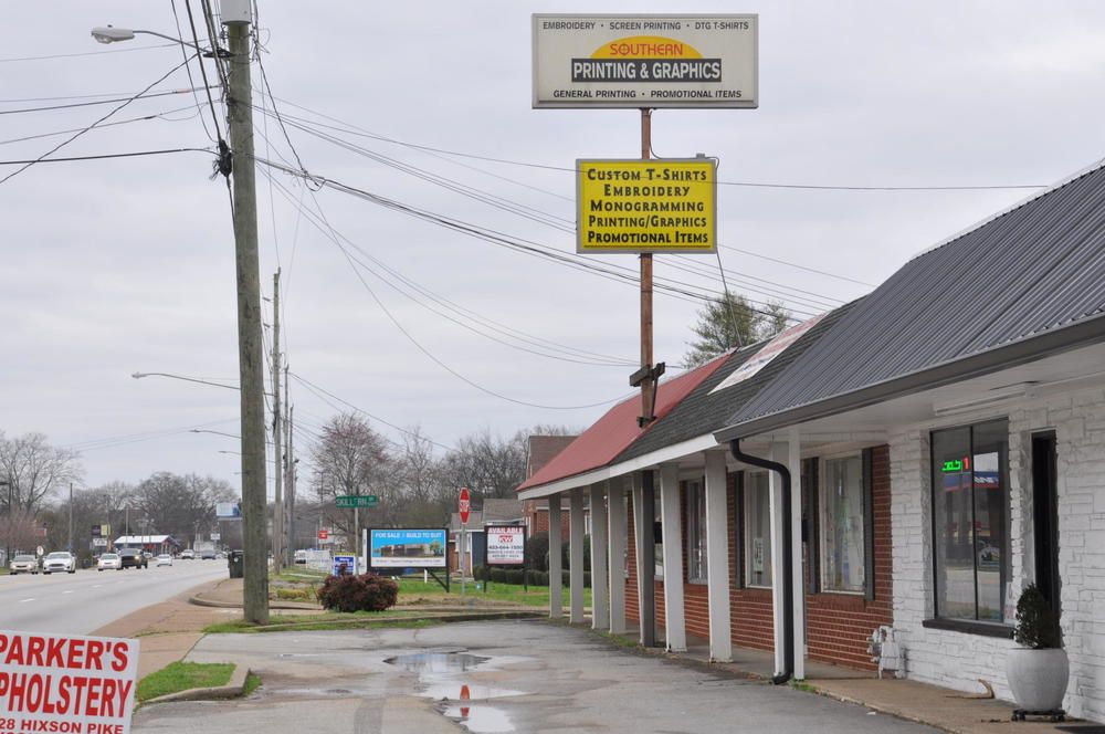 Office-Retail and Warehouse on Hixson PIke: 5424 Hixson Pike, Hixson, TN 37343